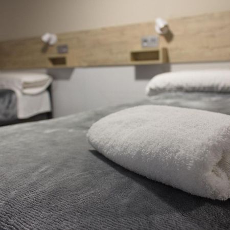 Deluxe Hostels & Suites เมรีดา ภายนอก รูปภาพ